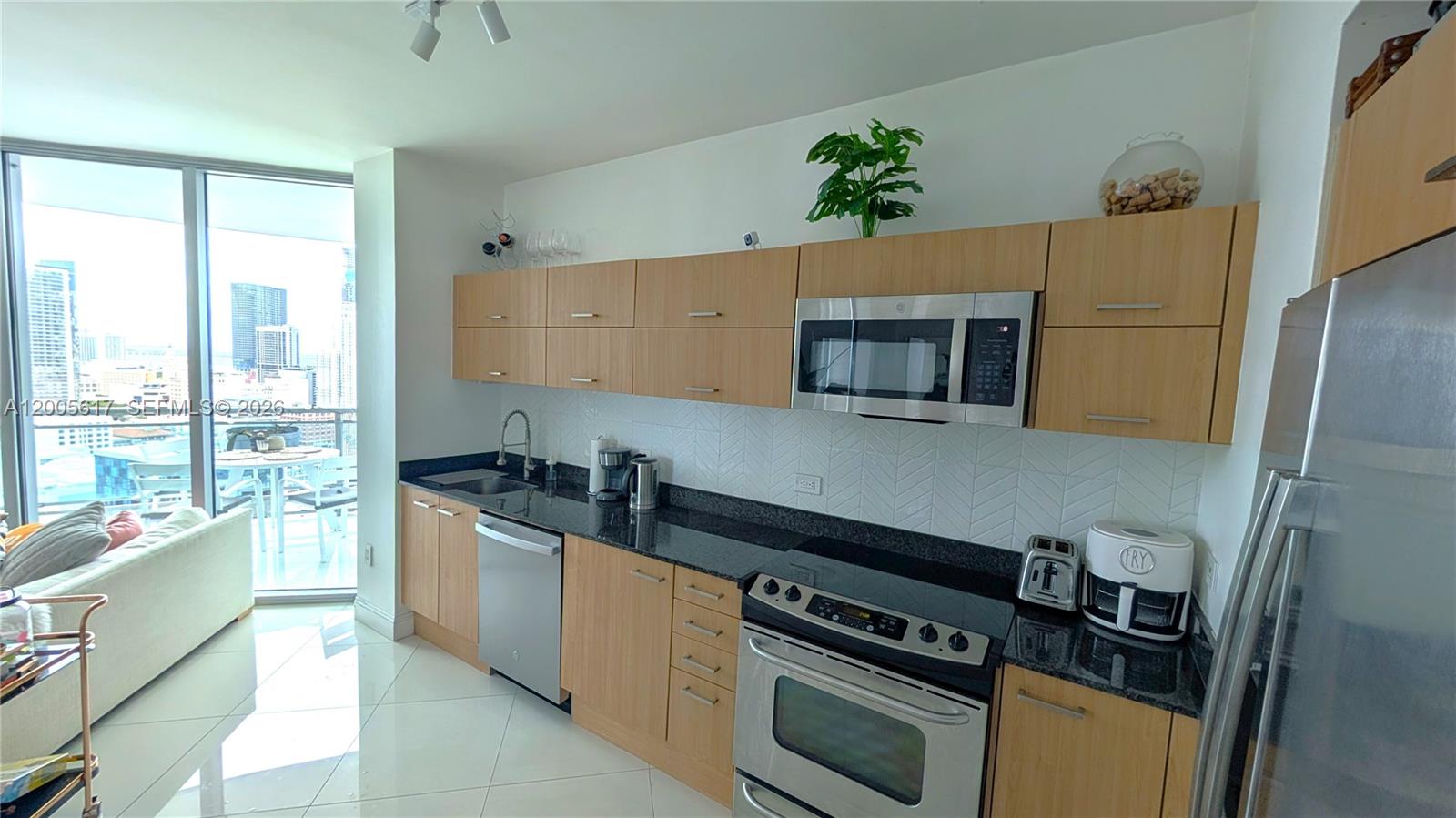 350 S Miami Avenue 2813 Property Photo 4
