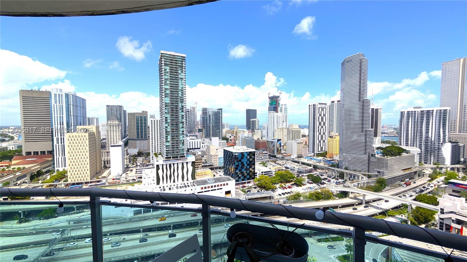 350 S Miami Avenue 2813 Property Photo 5