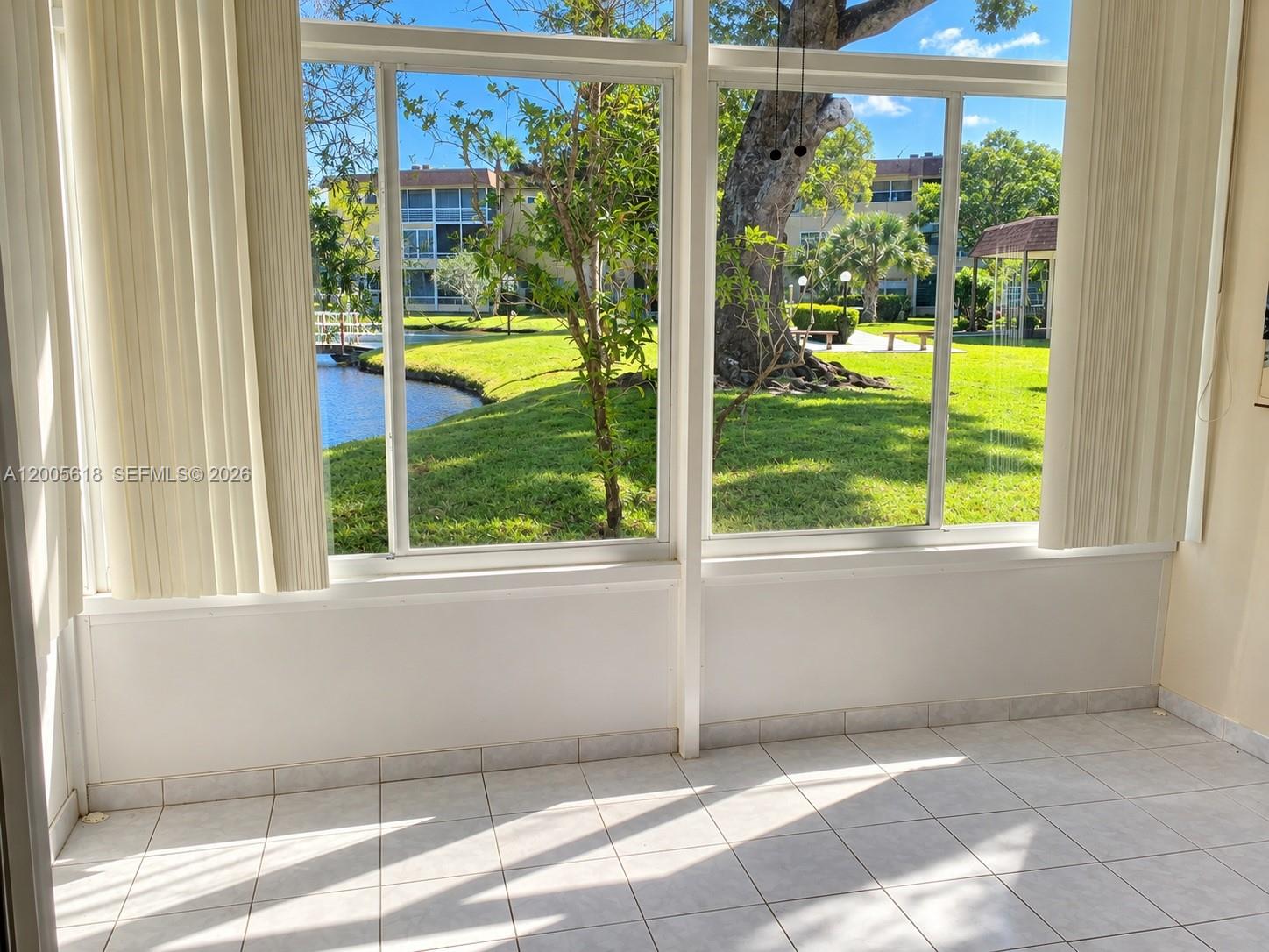 5041 W Oakland Park Boulevard 110 Property Photo 5
