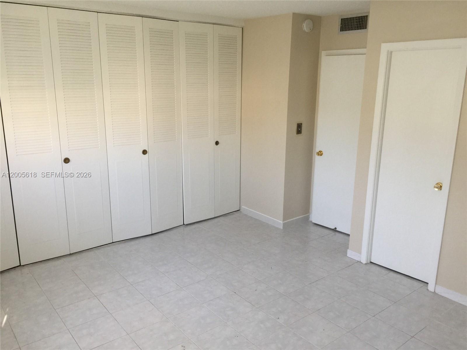 5041 W Oakland Park Boulevard 110 Property Photo 7