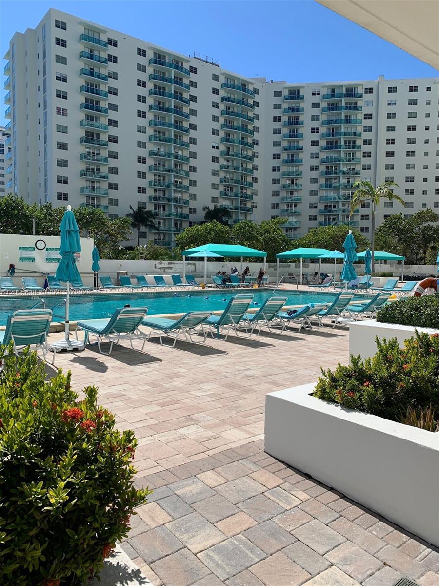 3725 S Ocean Drive L12 Property Photo 14