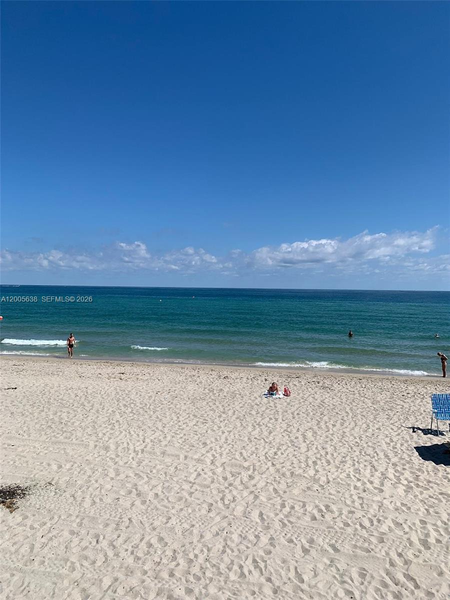 3725 S Ocean Drive L12 Property Photo 16