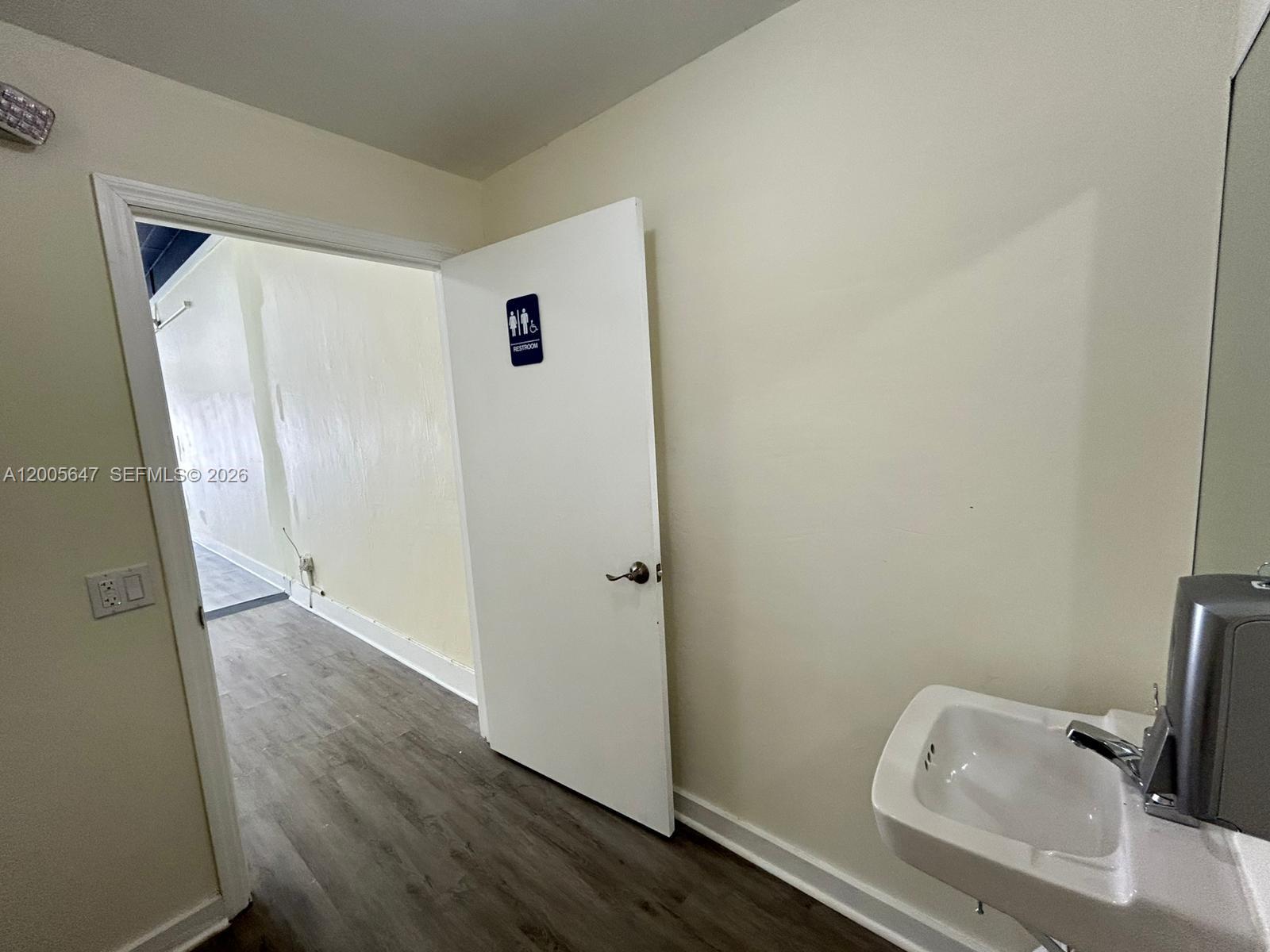 2199 Nw 20th Street 2 Property Photo 21