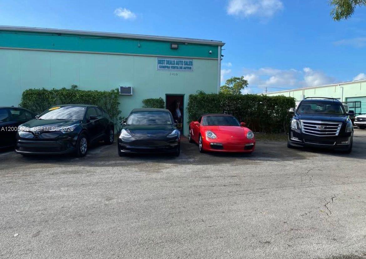 Auto Sales & Detailing Auto Sales & Detailing For Sale In Margat Property Photo 3