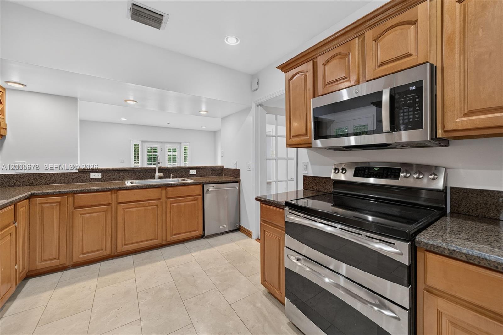 1237 Aduana Avenue Property Photo 6