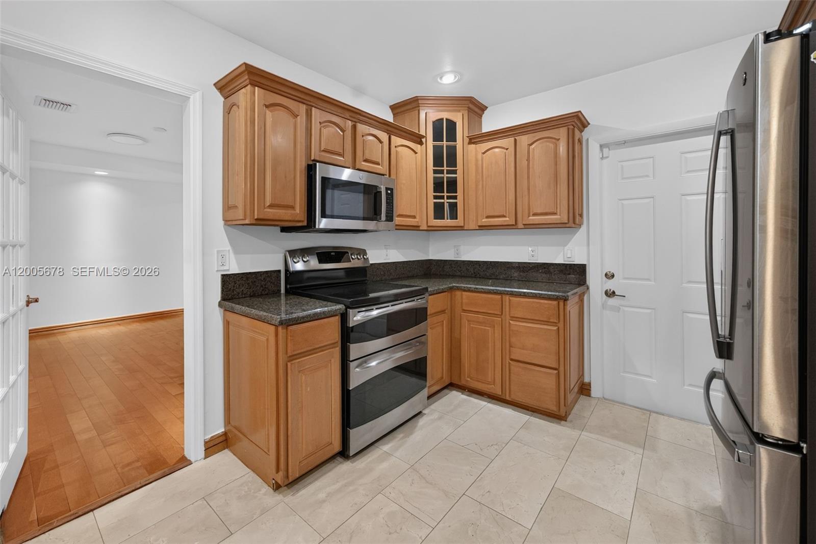 1237 Aduana Avenue Property Photo 7