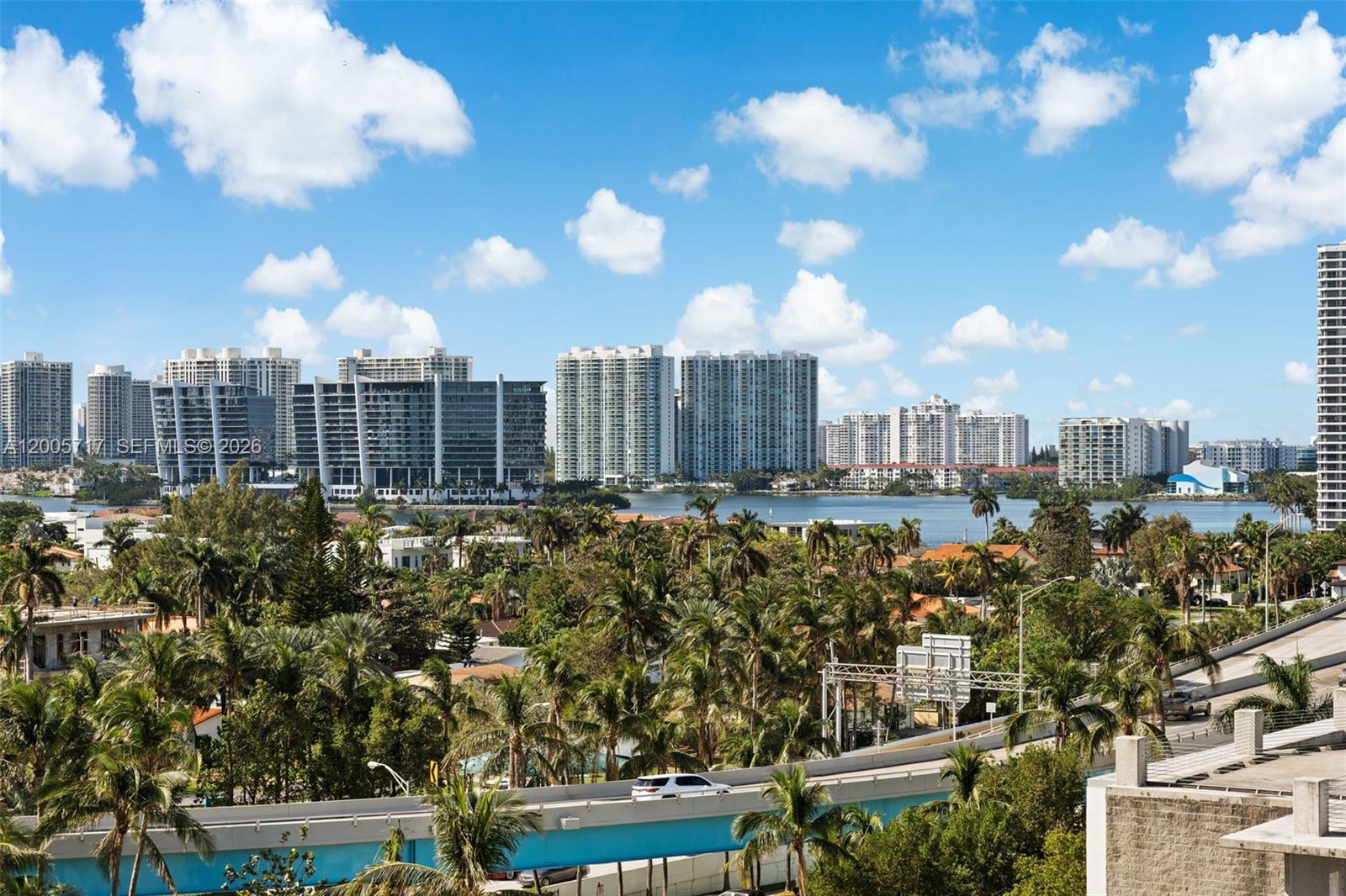 19201 Collins Avenue 736 Property Photo 7