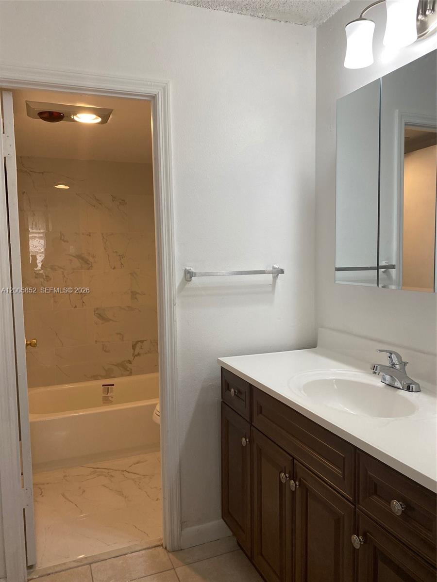 7031 Environ Boulevard 221 Property Photo 23