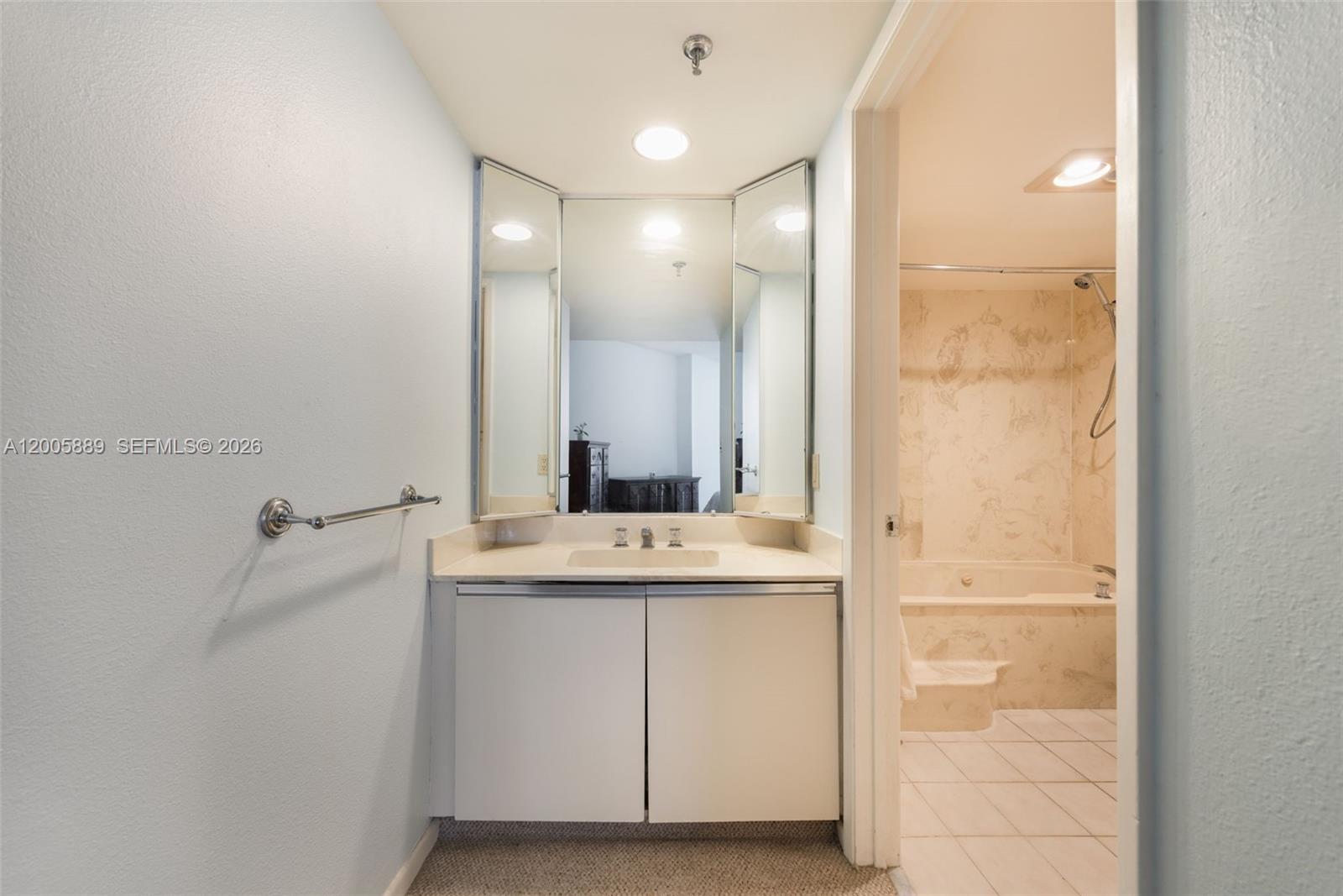 520 Brickell Key Drive A1001 Property Photo 15