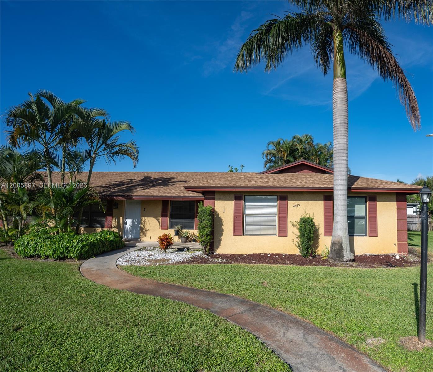 4259 Royal Banyan Way B Property Photo 1