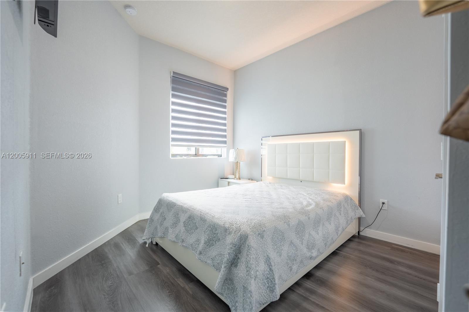 A12005911 Property Photo 24