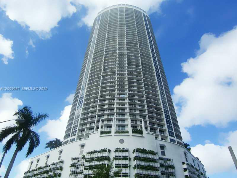 1750 N Bayshore Drive 2909