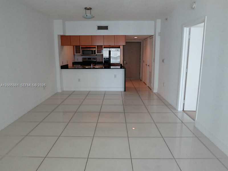 1750 N Bayshore Drive 2909 Property Photo 4