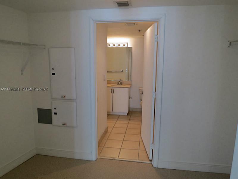 1750 N Bayshore Drive 2909 Property Photo 10