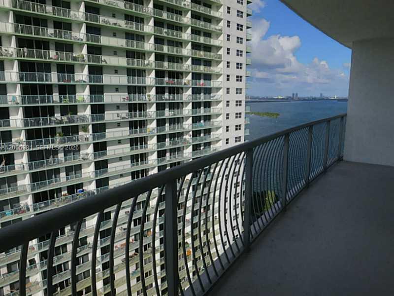 1750 N Bayshore Drive 2909 Property Photo 12