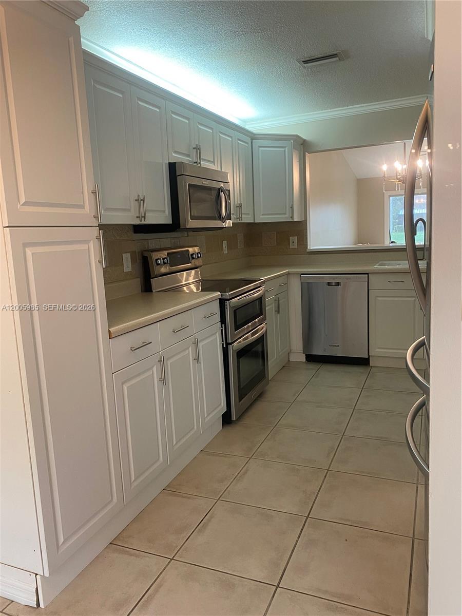 803 Sw 119th Way Property Photo 4