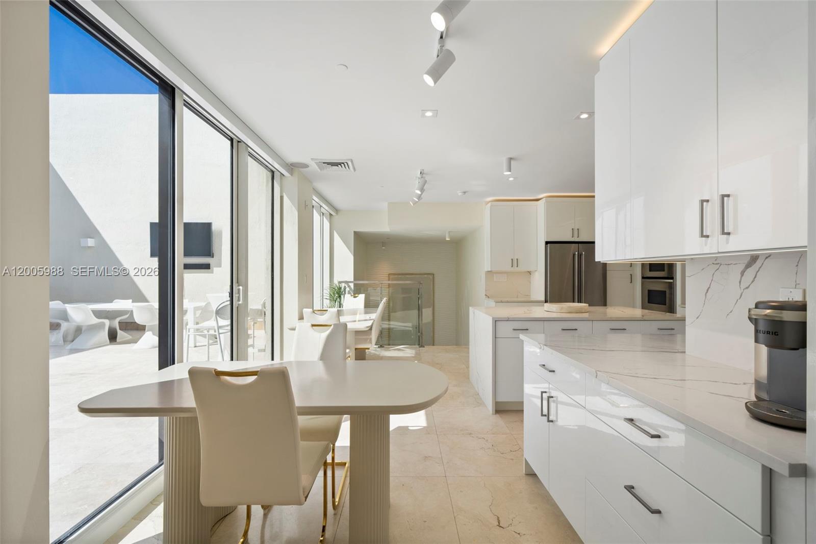 1830 S Ocean Drive 5103 Property Photo 4