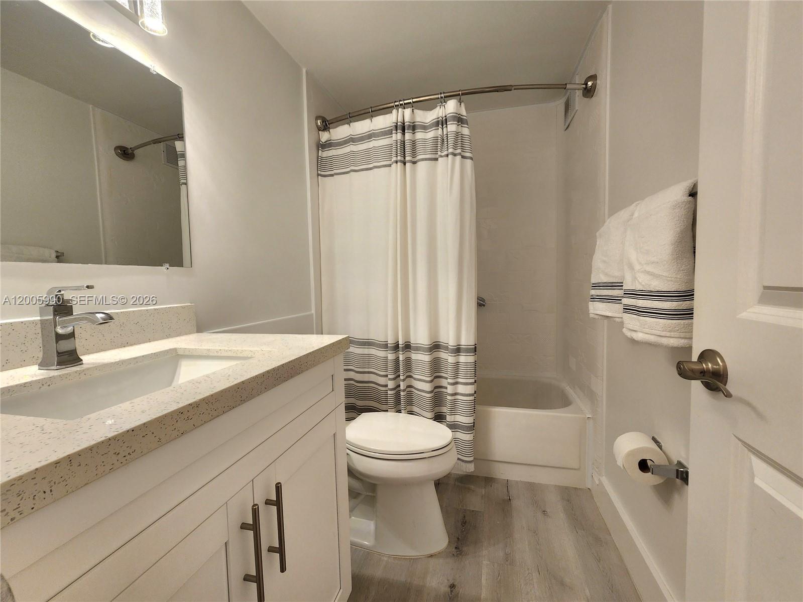 3505 S Ocean Drive 209 Property Photo 15