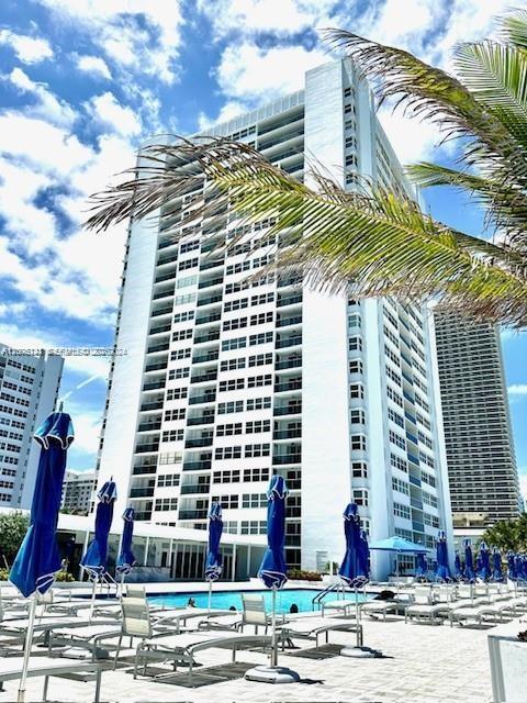1904 S Ocean Drive 1707 Property Photo 1