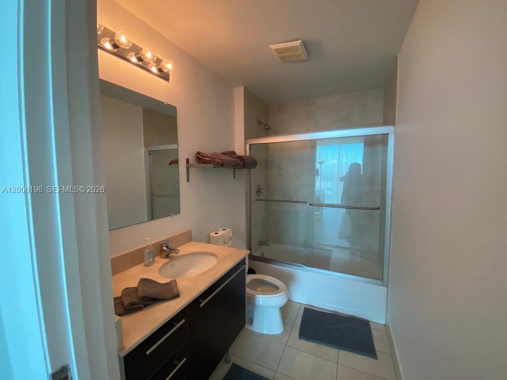 1900 N Bayshore Drive 2314 Property Photo 6