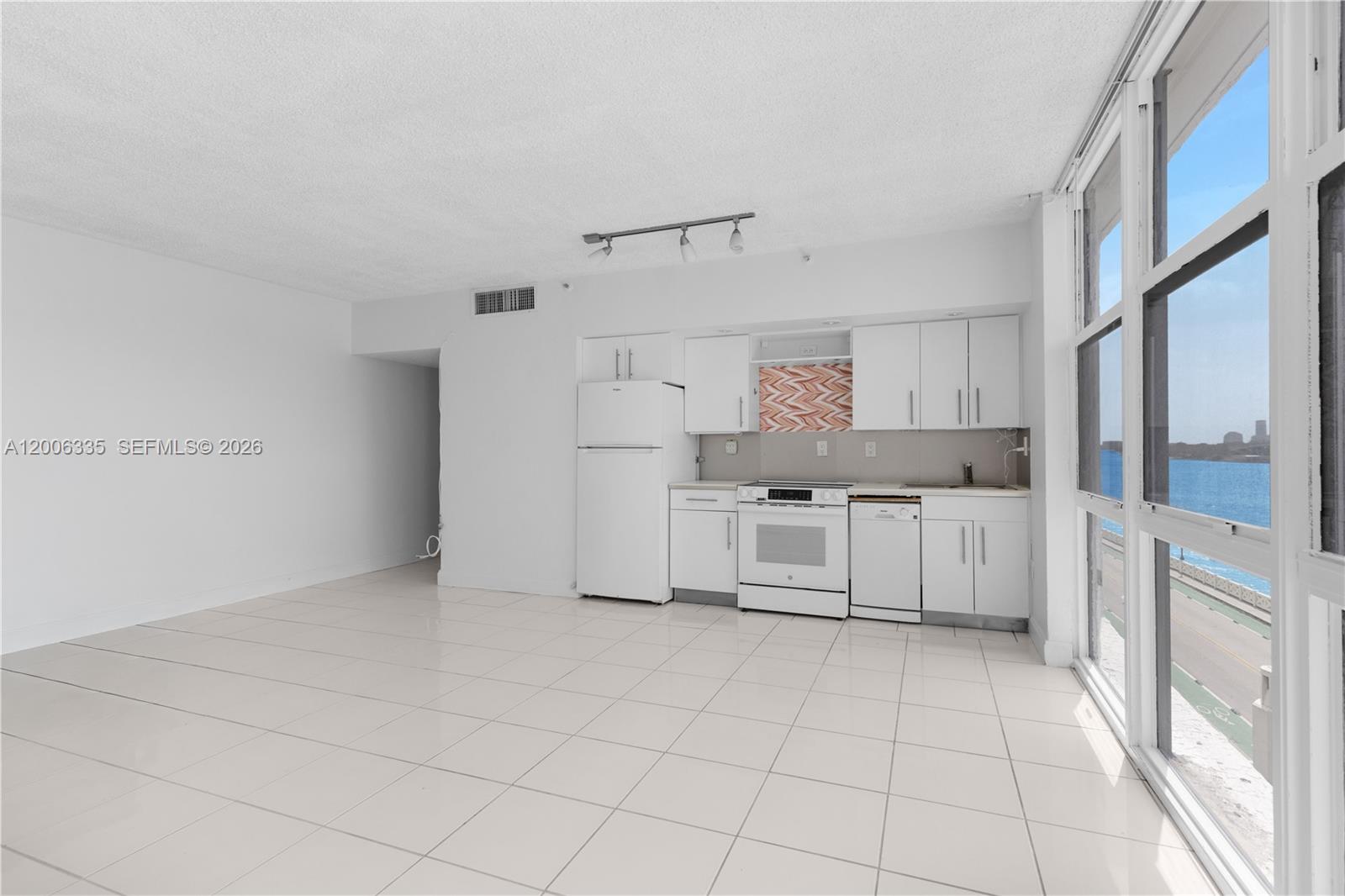 555 Ne 15th Street 501 Property Photo 14