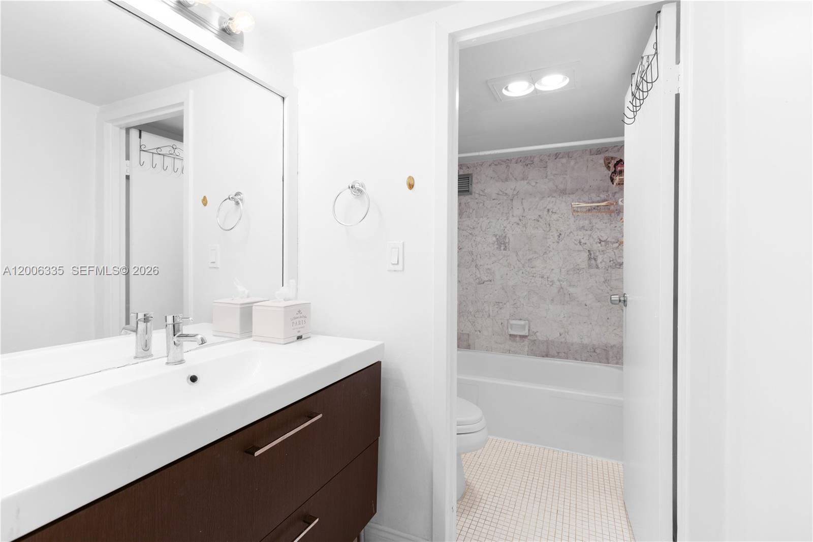 555 Ne 15th Street 501 Property Photo 17