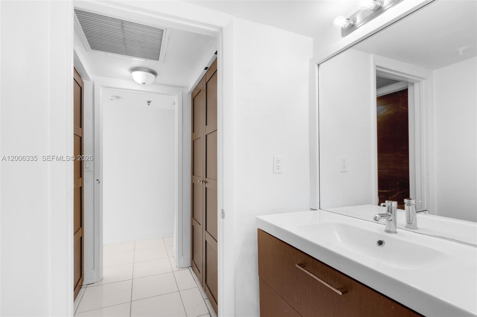 555 Ne 15th Street 501 Property Photo 19
