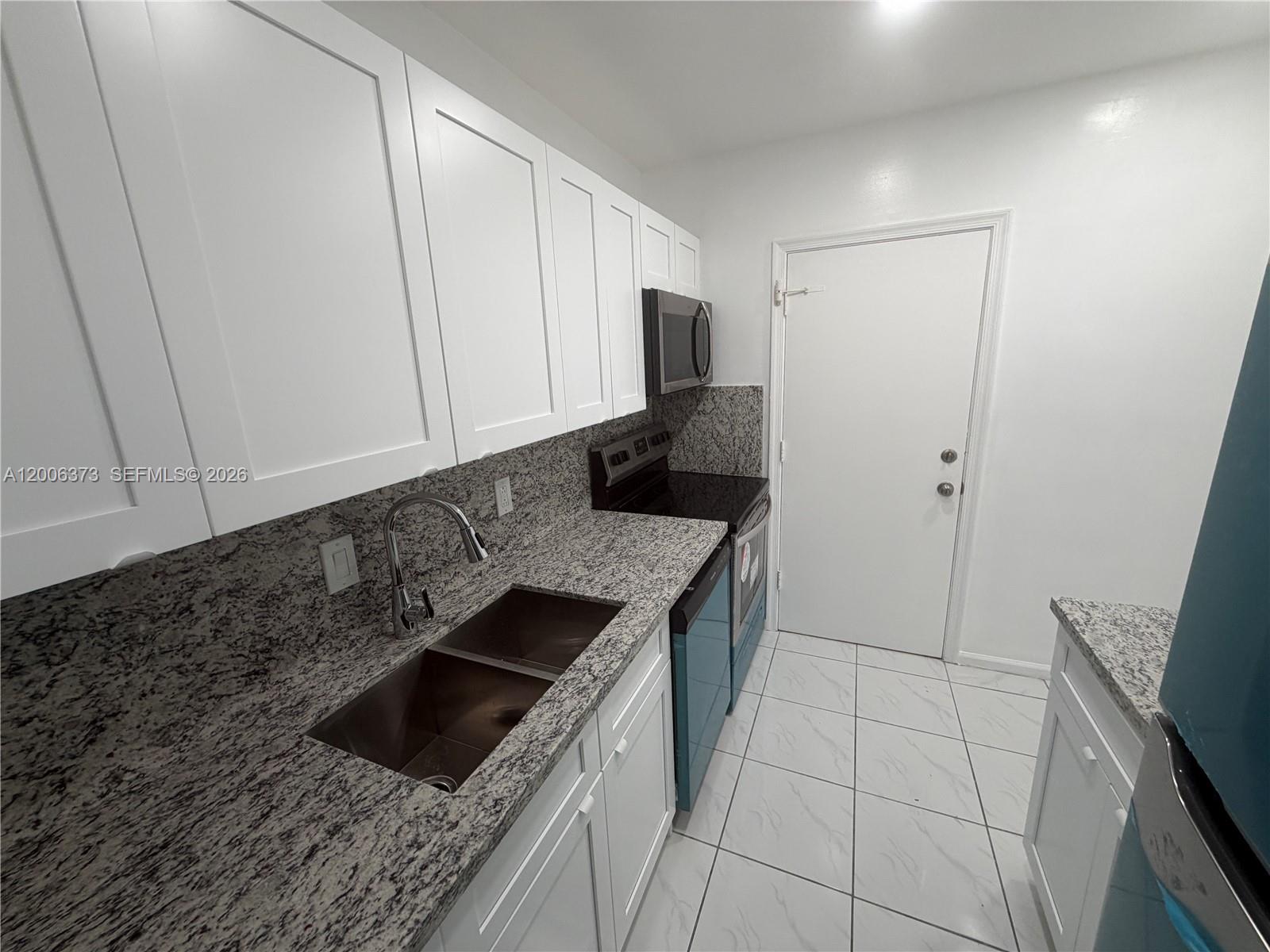 2200 Ne 66th Street 1426 Property Photo 8