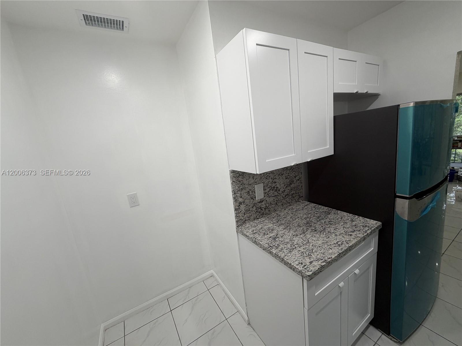 2200 Ne 66th Street 1426 Property Photo 9