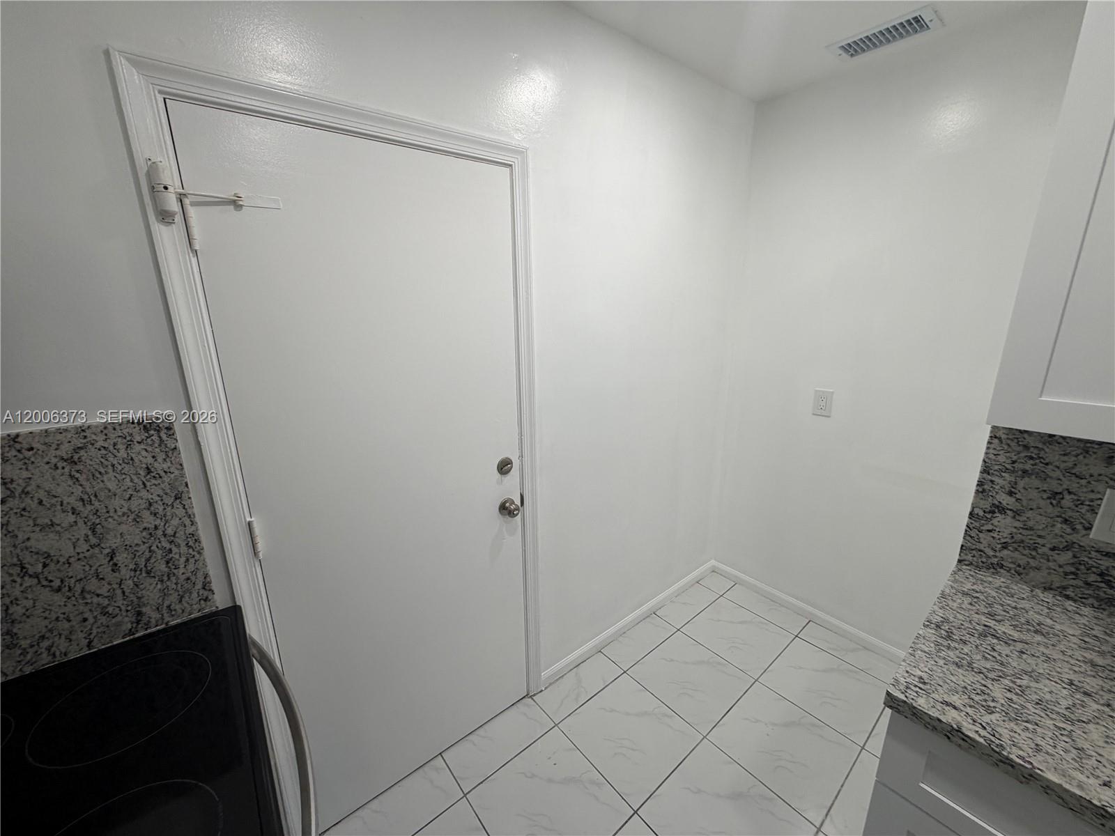 2200 Ne 66th Street 1426 Property Photo 10
