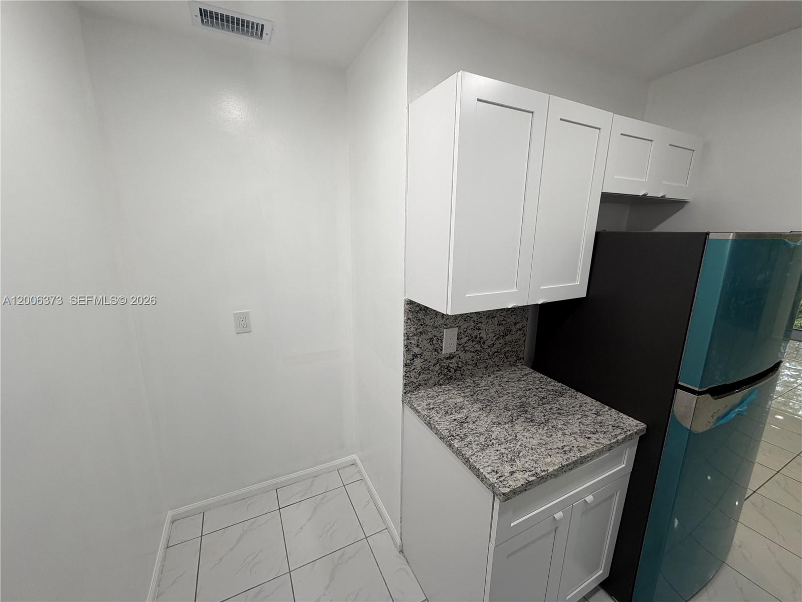 2200 Ne 66th Street 1426 Property Photo 13