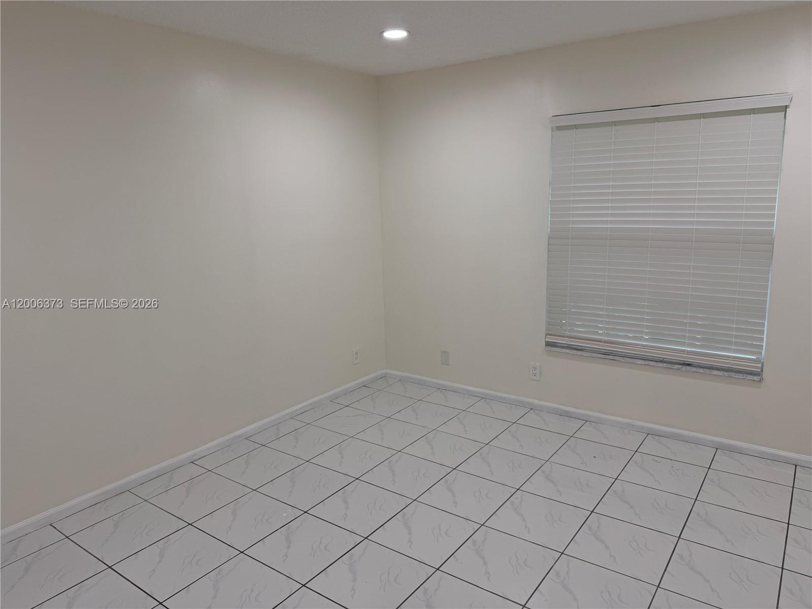2200 Ne 66th Street 1426 Property Photo 31