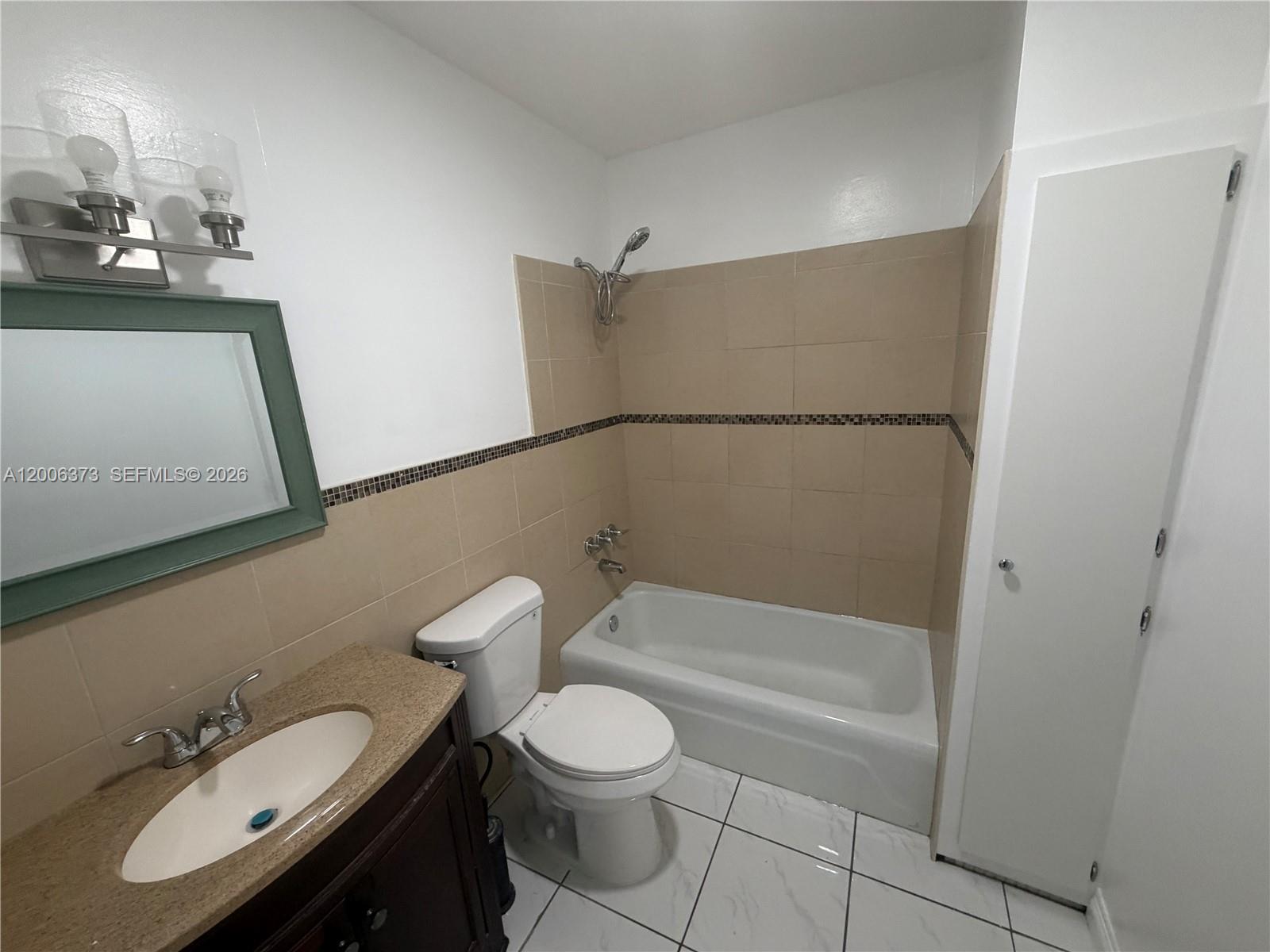 2200 Ne 66th Street 1426 Property Photo 33