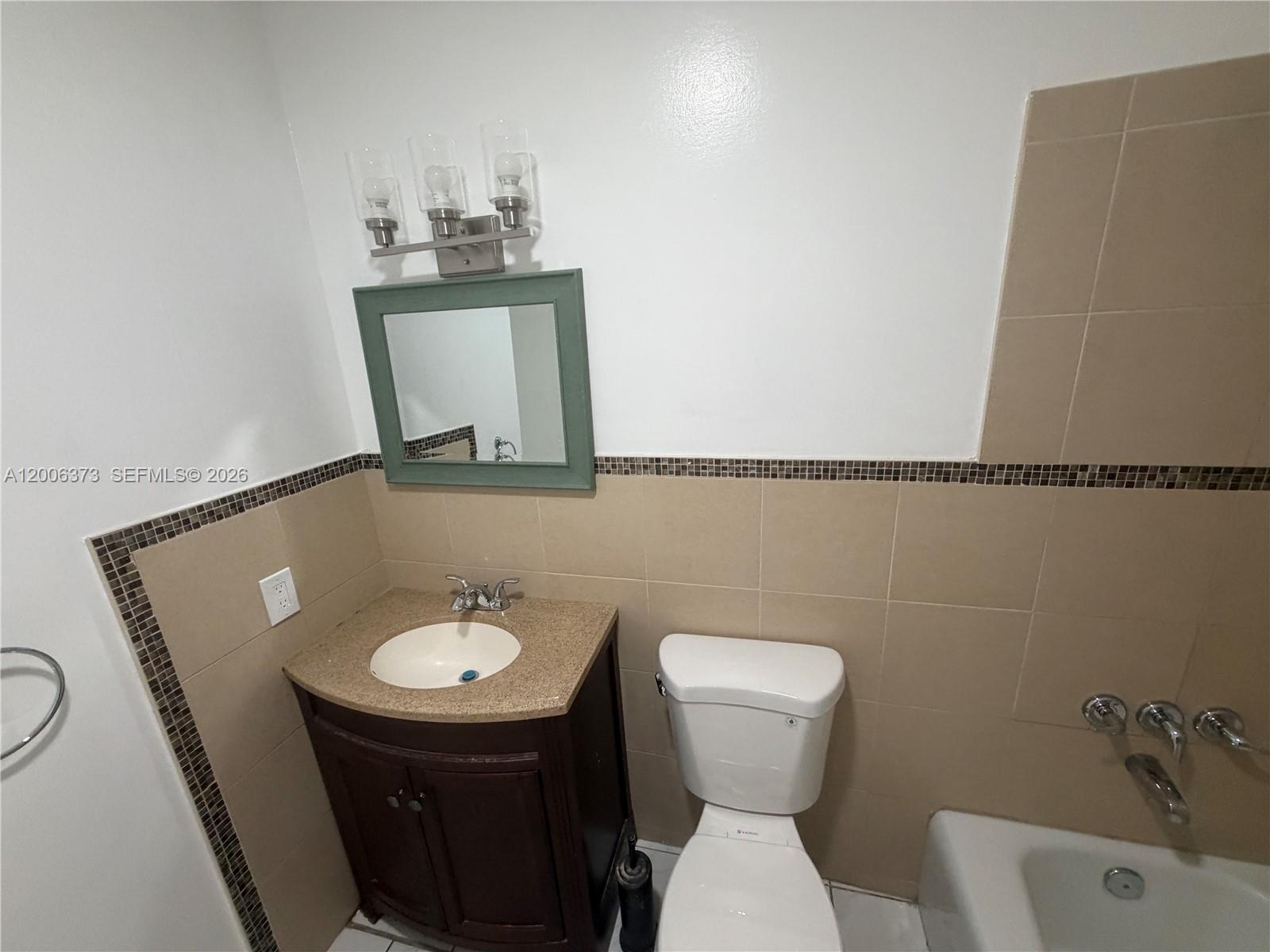 2200 Ne 66th Street 1426 Property Photo 34