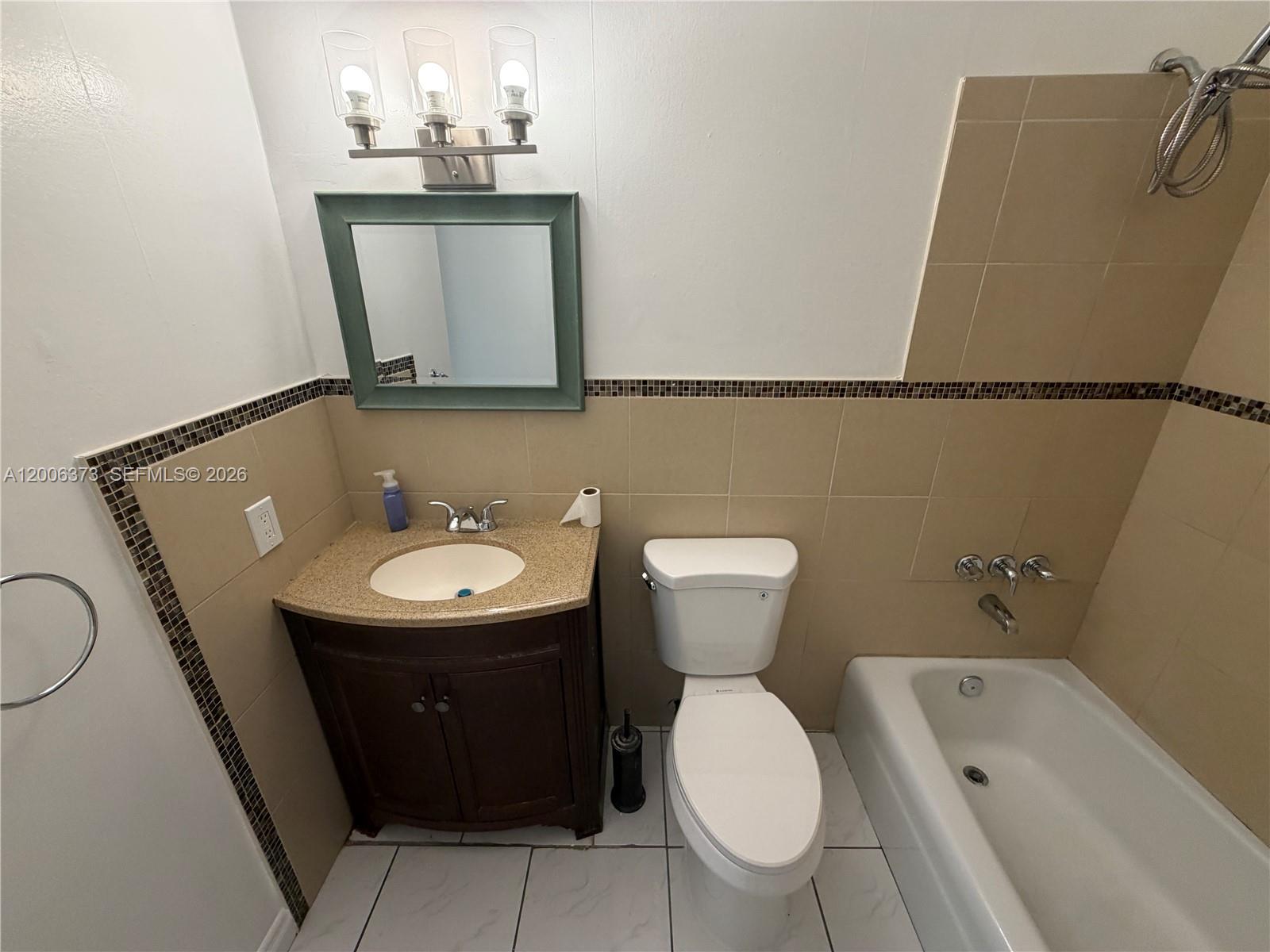 2200 Ne 66th Street 1426 Property Photo 35