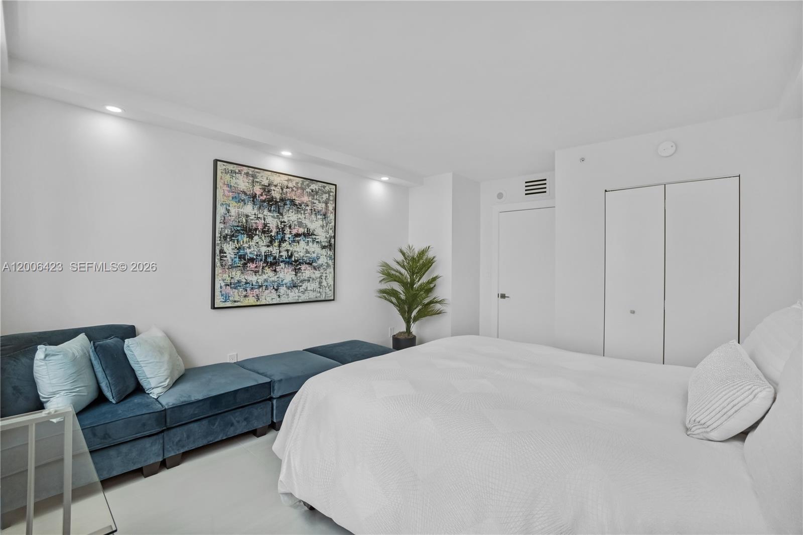 1155 Brickell Bay Drive 2003 Property Photo 25