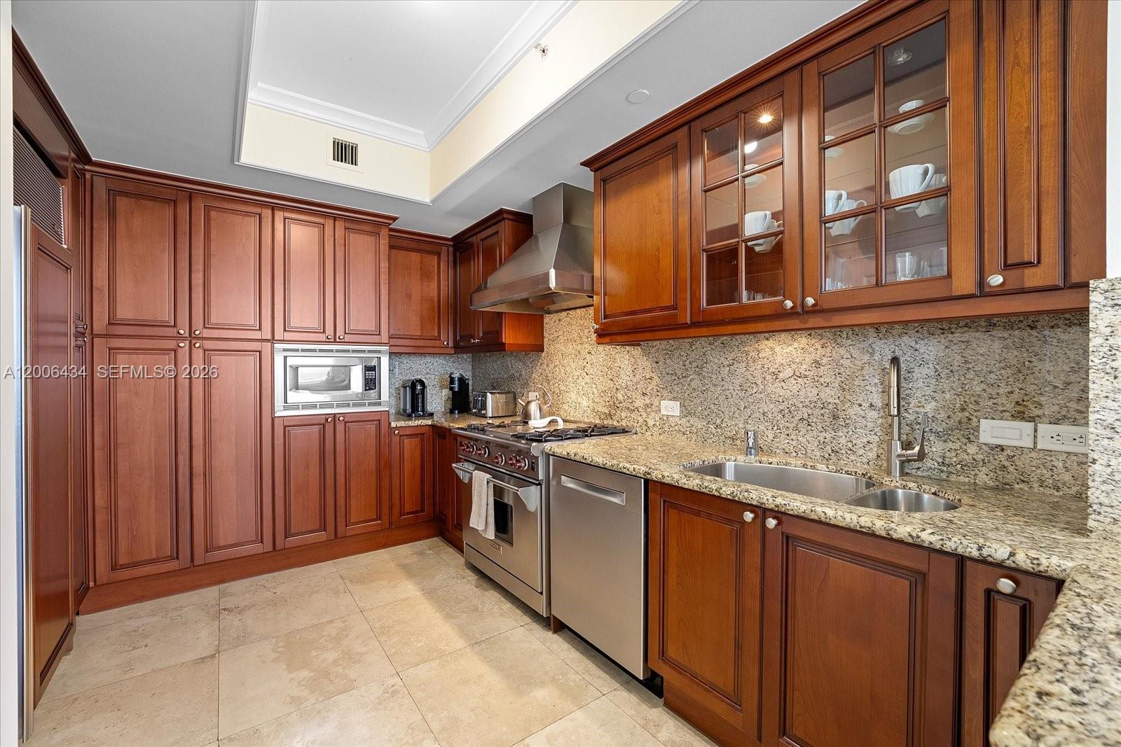 17875 Collins Avenue 2702 Property Photo 9