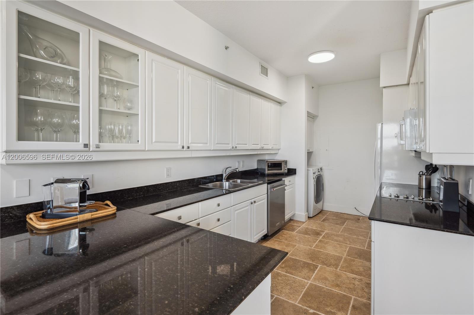 747 Crandon Boulevard Ph10 Property Photo 7