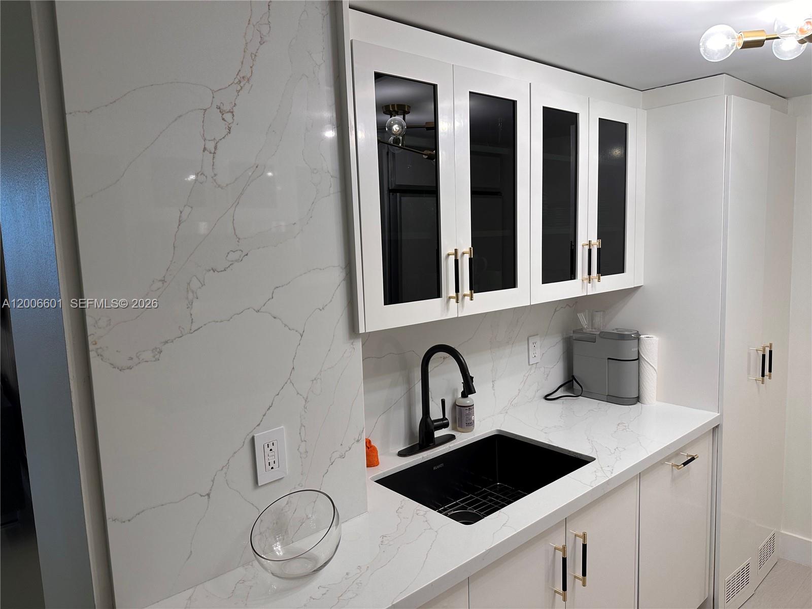 A12006601 Property Photo 12