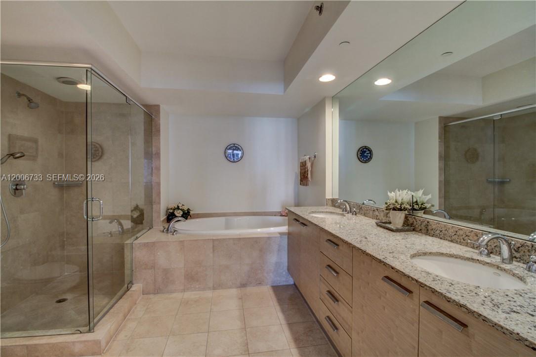 1830 S Ocean Drive 1708 Property Photo 9