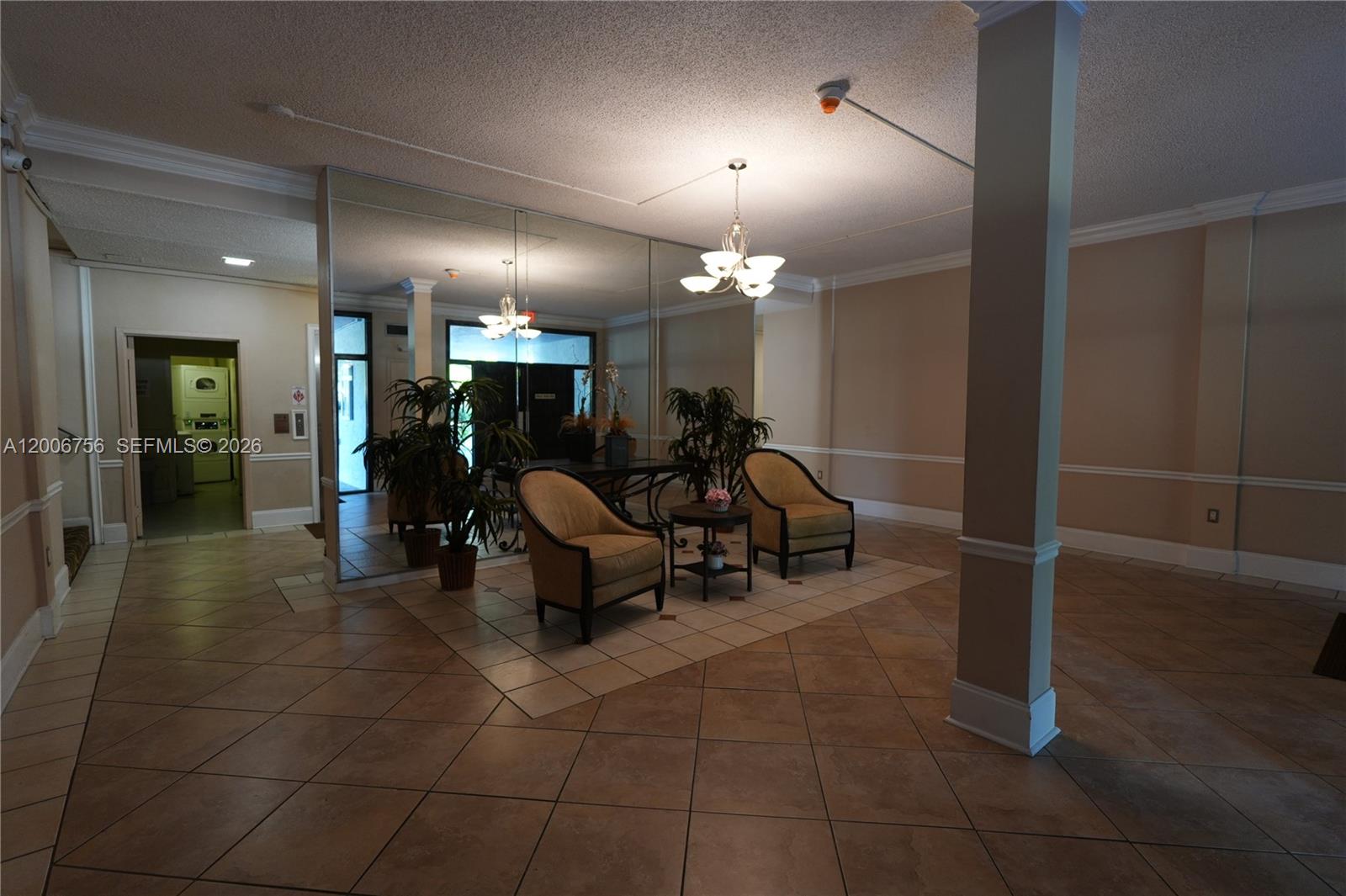 500 Executive Center Drive 1j Property Photo 22