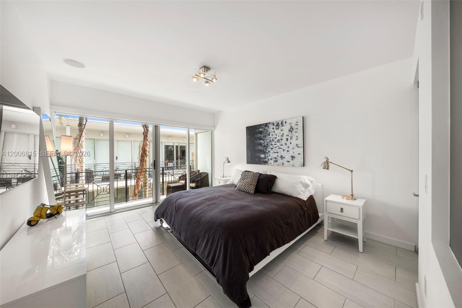 2130 Park Avenue Th3 Property Photo 8