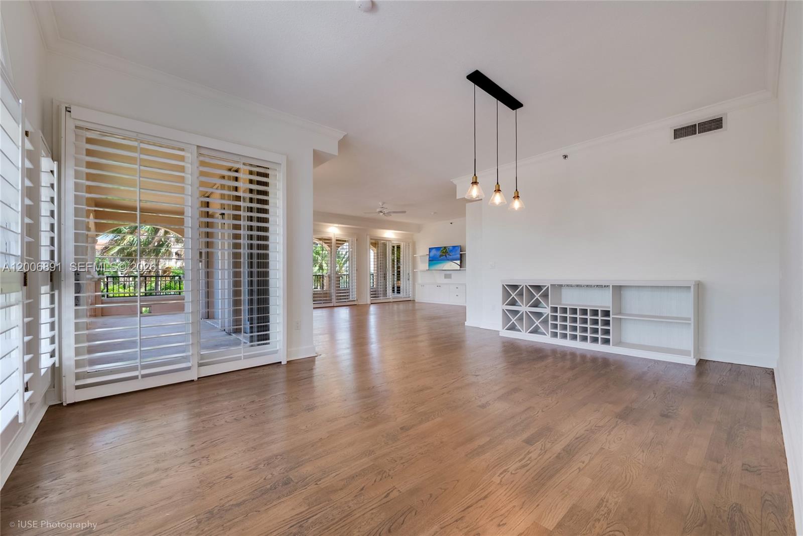 13643 Deering Bay Drive 146 Property Photo 4