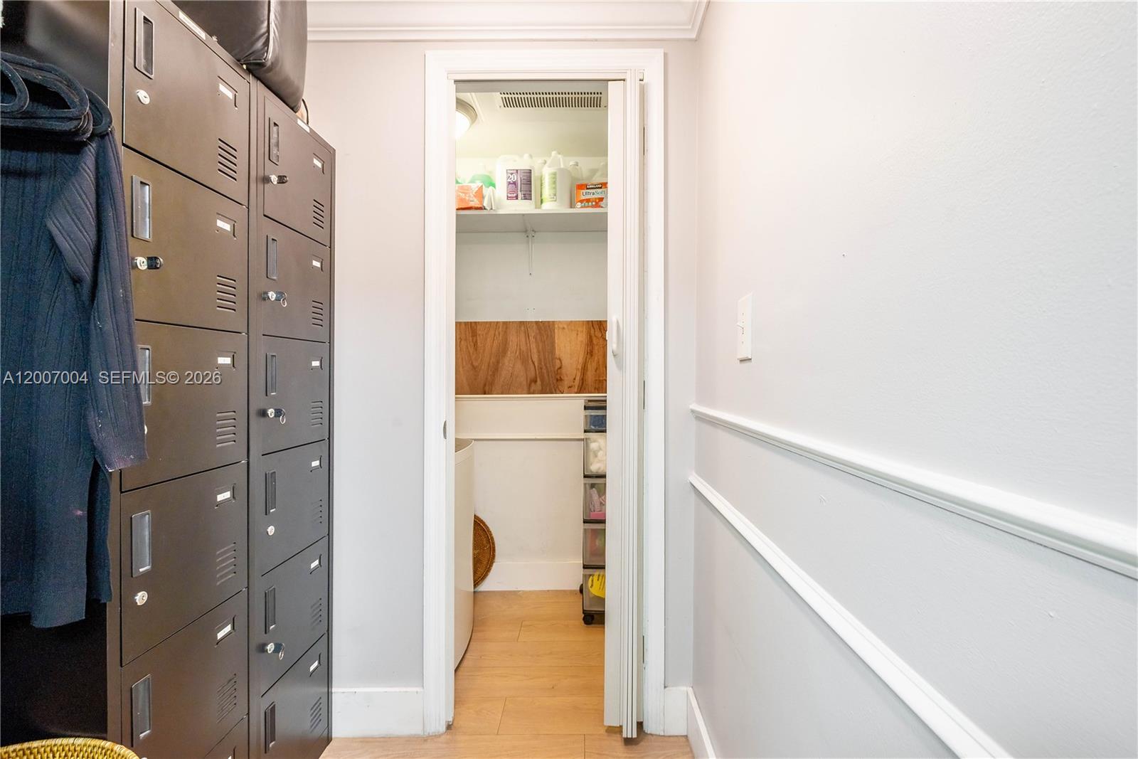 A12007004 Property Photo 23