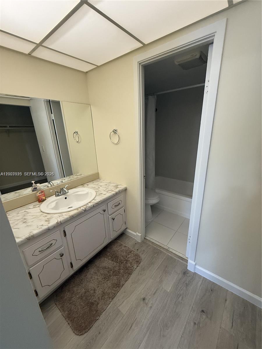 300 Diplomat Parkway 712 Property Photo 4