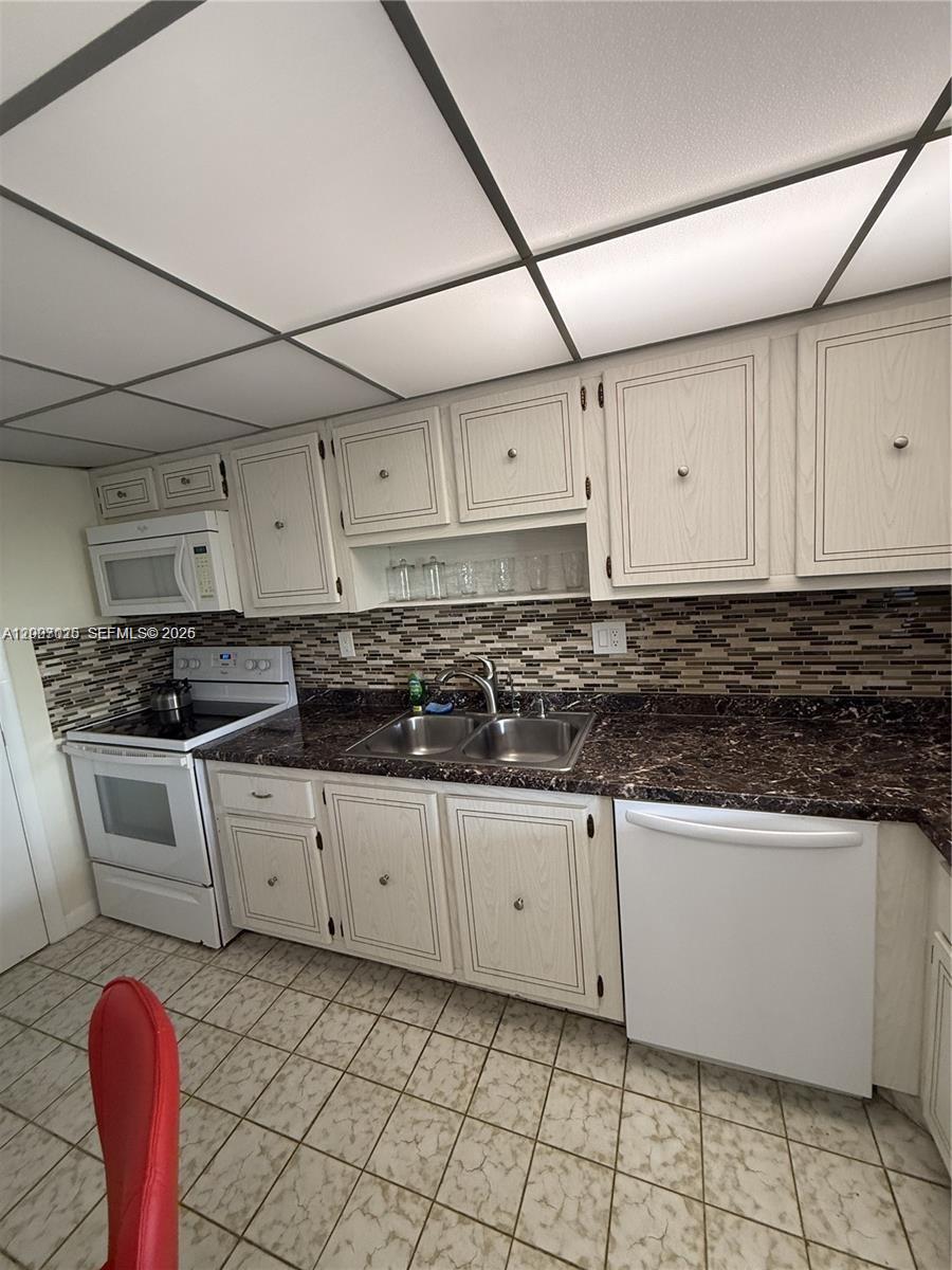 300 Diplomat Parkway 712 Property Photo 8