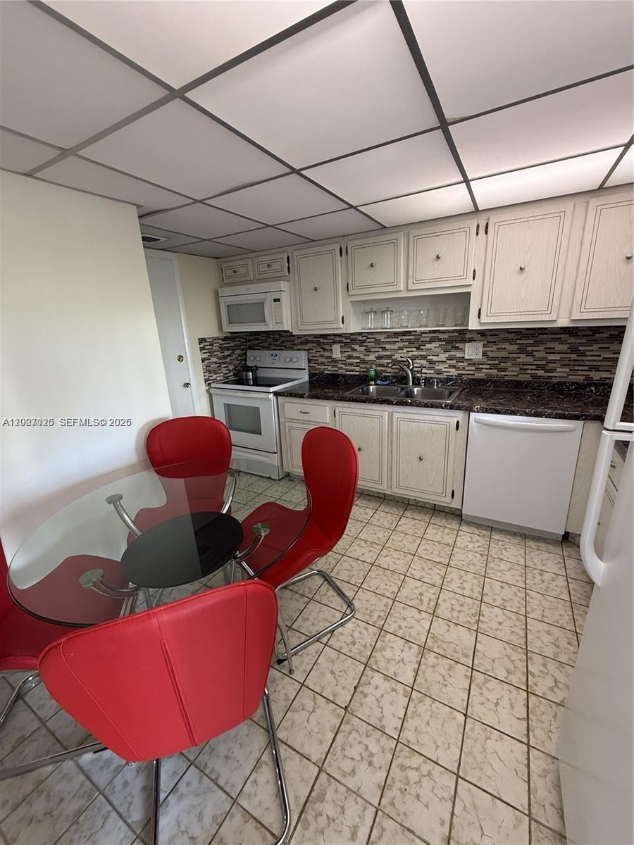 300 Diplomat Parkway 712 Property Photo 9
