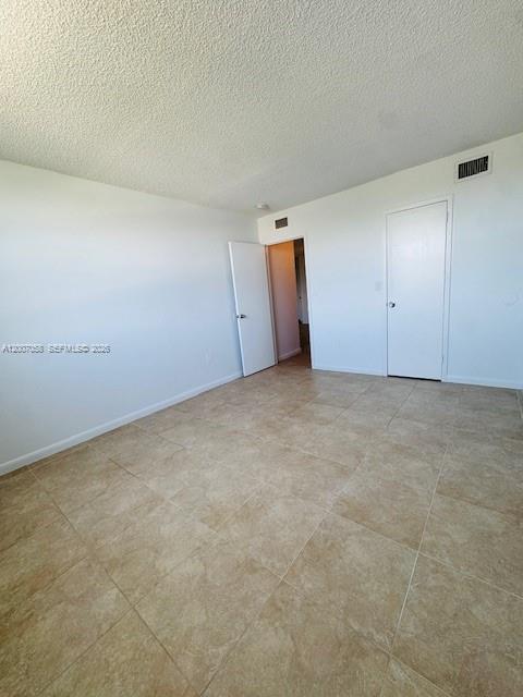 A12007058 Property Photo 3