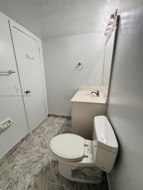 A12007058 Property Photo 20