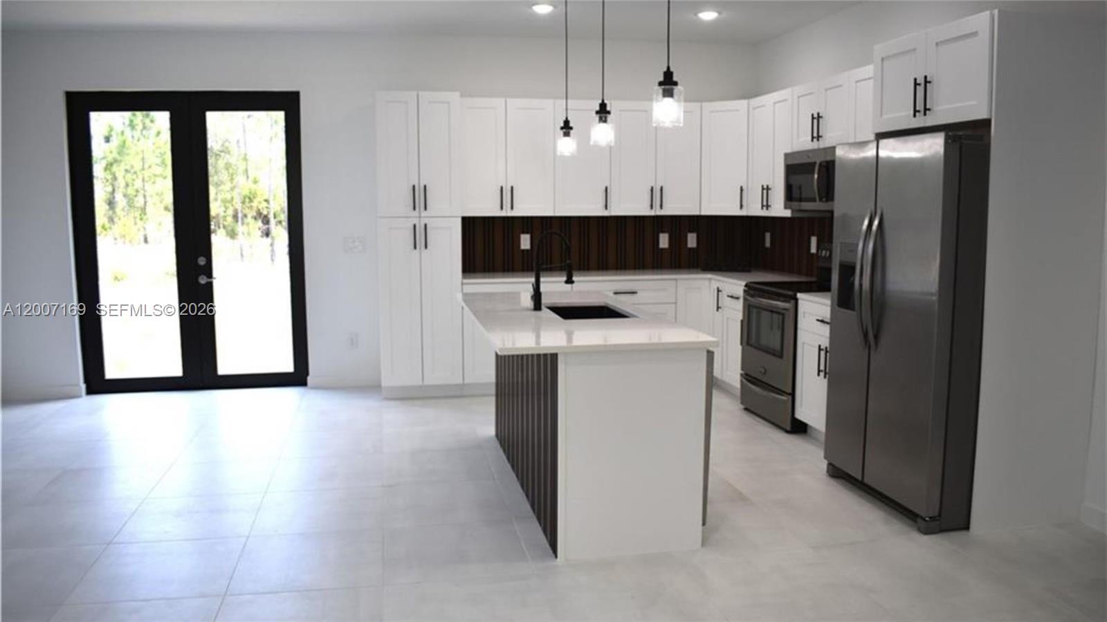1006 Hamilton Property Photo 4